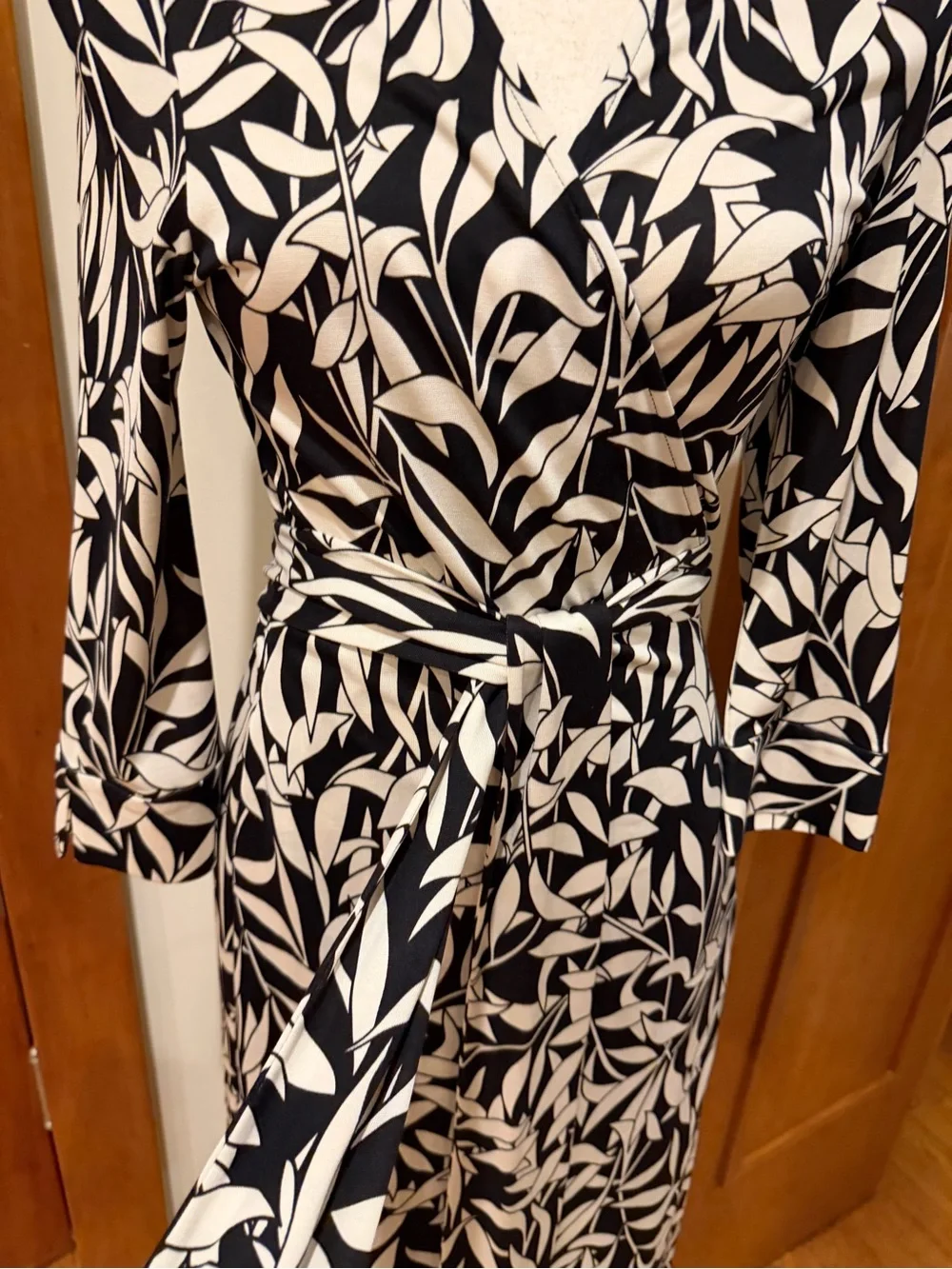 Diane Von Furstenberg Black and Cream Leaf-Print Silk Midi Wrap Dress - Picture 2 of 14